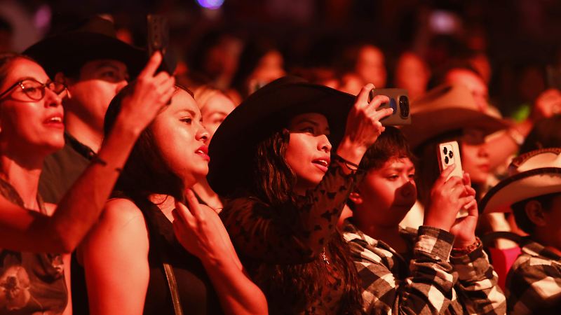 Joss Favela Fiestas de Octubre Cortesía (7).JPG